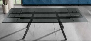 tavolo top in vetro temperato gambe in metallo mobilificio torino e rivoli